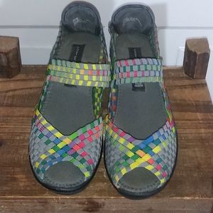 NWOT Steven by Steve Madden Grey & 🌈 Woven Wedges